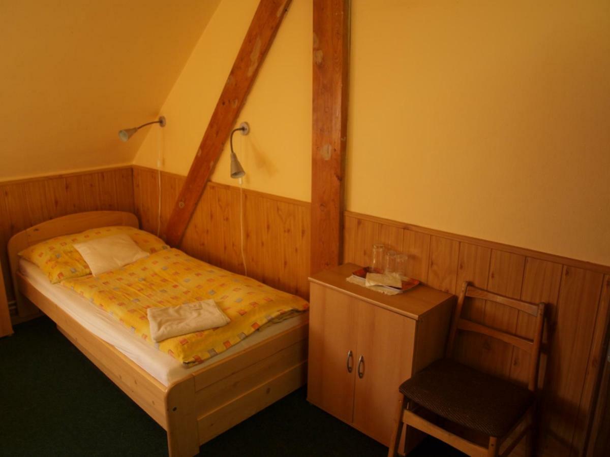 Hotel Kormoran Zlenice Номер фото